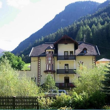 Gasthof Geraerhof Vals Bagian luar foto