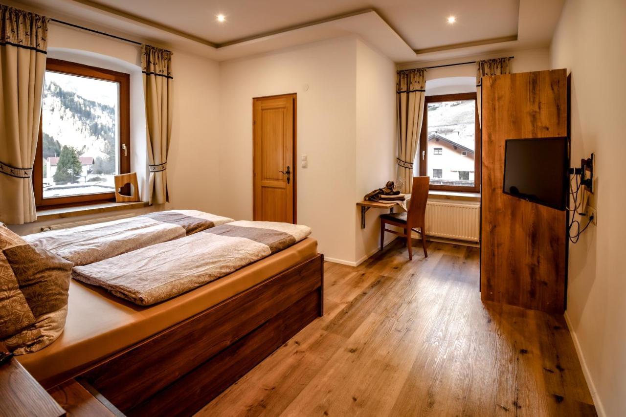 Gasthof Geraerhof Vals Bagian luar foto